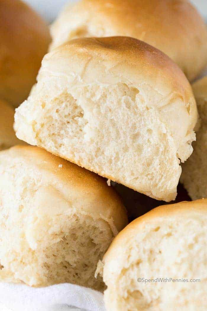 Easy Homemade Dinner Rolls: Bake Confidently with This Beginner Recipe